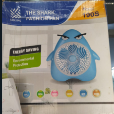 Ventilador en forma de tiburon